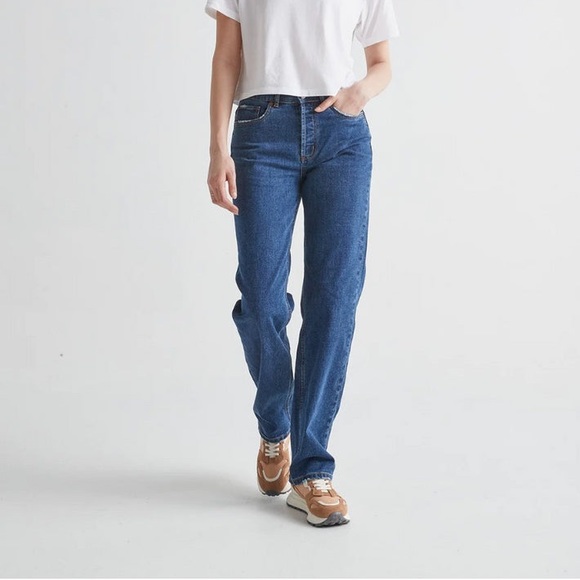 Duer Women's Midweight Performance Denim Loose Straight - Medium Blue - Picture 1 of 7